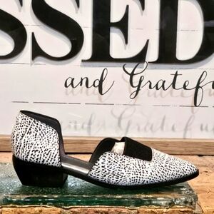 United Nude Vita Lo 'Mono' Black White d'Orsay Pointed Toe Flat Wmn US 5| EU 35